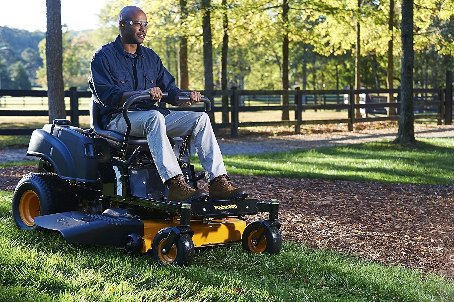 Poulan Pro P46ZX Briggs V-Twin Pro 22 HP Cutting Deck Zero Turn Radius Riding Mower, 46-Inch