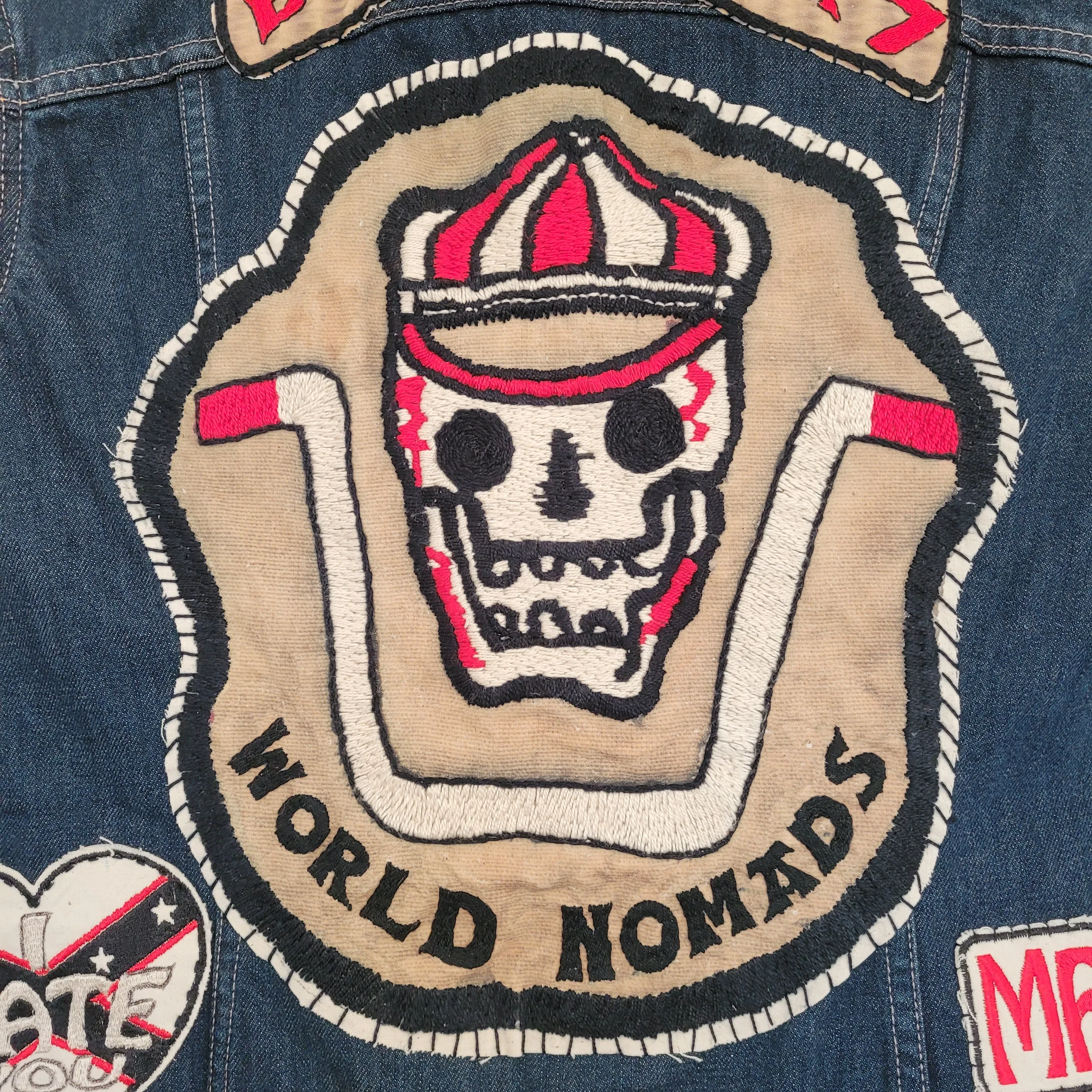 "Behind bars" chainstitched by hand Levi's Jacket/ Veste levis vintage brodée main et patchée