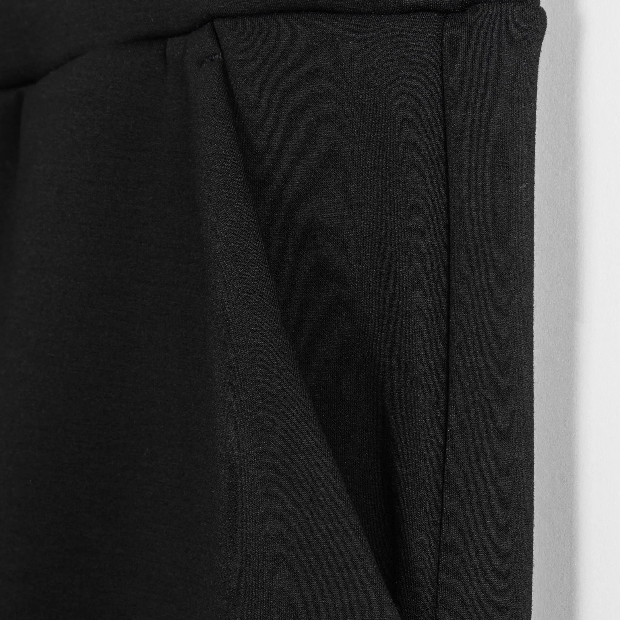 Tech Pants / 2410801