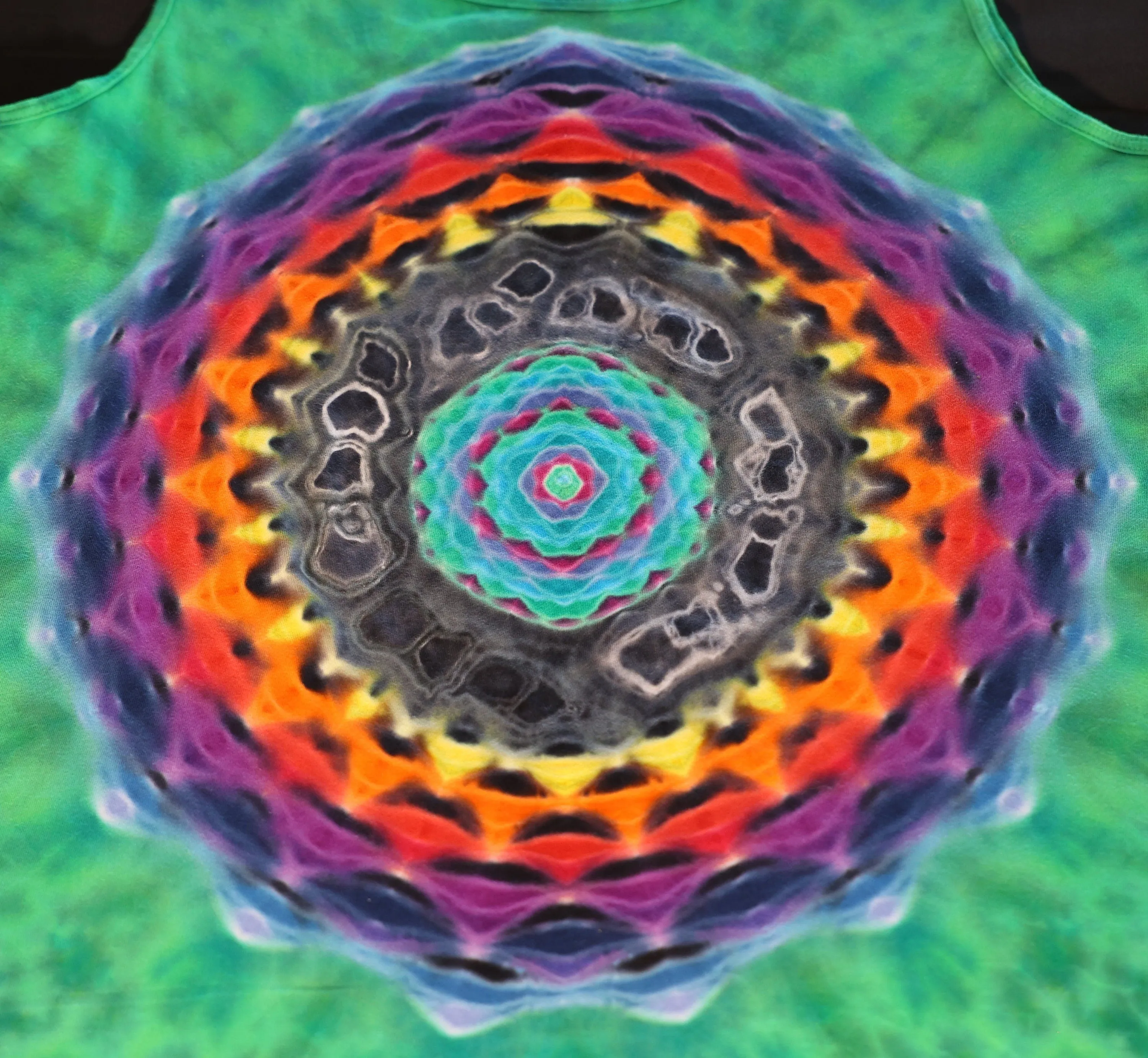 XL Hexagon>Geode Ring>18Pt Mandala F/Heady Honeycomb Design B/Scrunch Tie Dye on a Comfort Colors Tank Top w/ minor defect Read Description